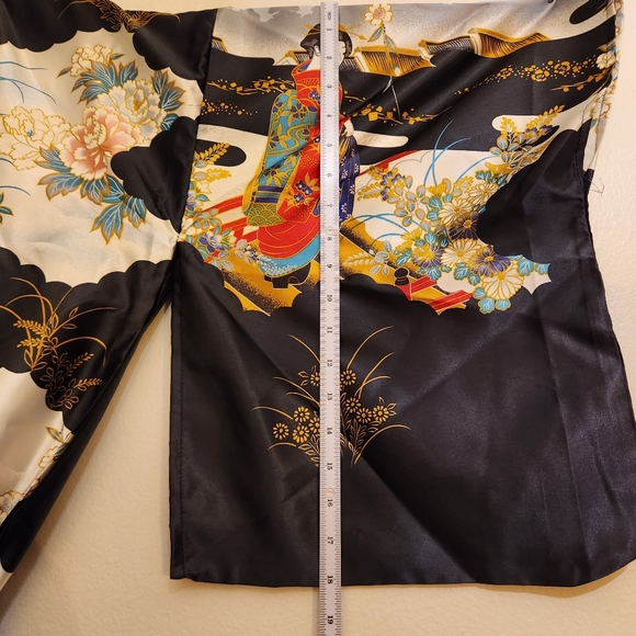 Oriental Floral Kimono Black  Robe - Picture 9 of 14